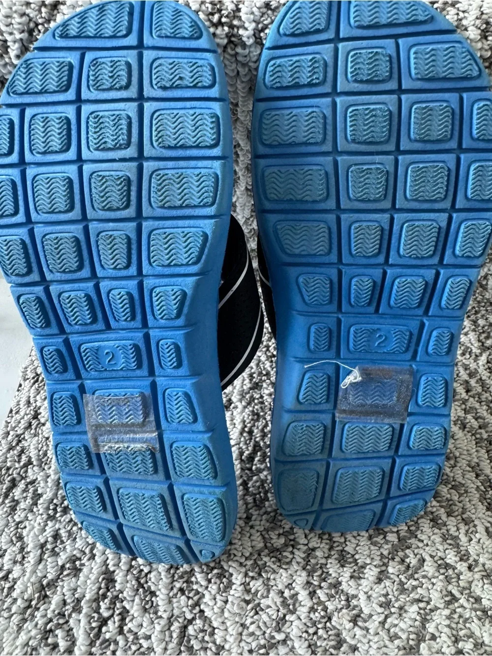STQ KIDS Blue and Black Flip Flops Boy’s Size 2